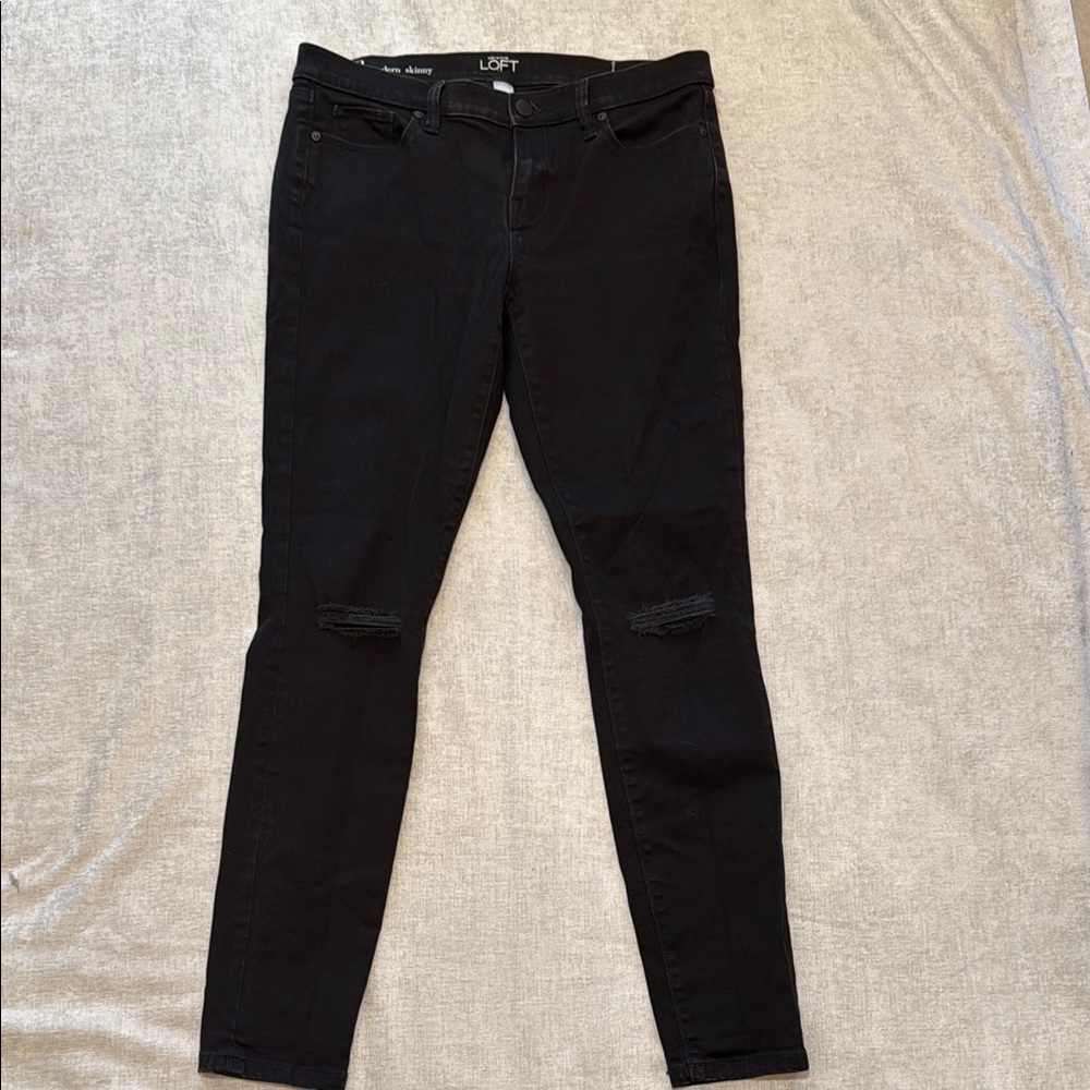 Ann Taylor LOFT Black Distressed Skinny Jeans Size 8